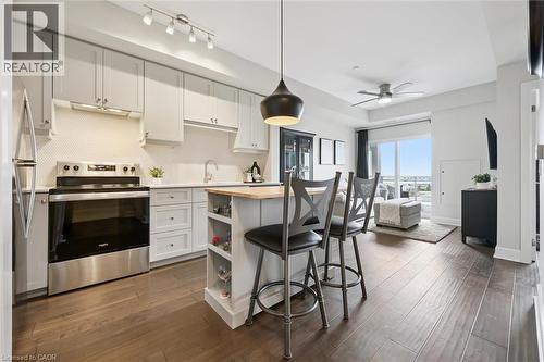 255 Northfield Drive E Unit# 610, Waterloo, ON - Indoor Photo Showing Kitchen With Upgraded Kitchen
