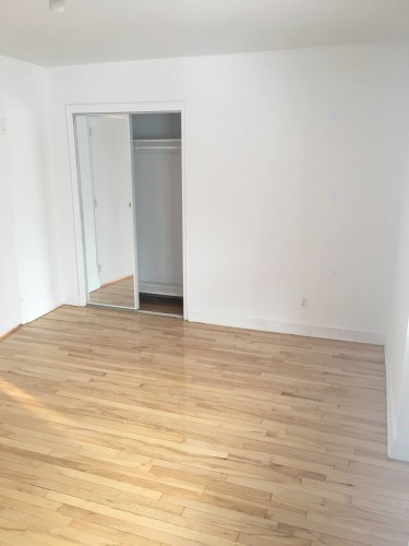 Bedroom - 109-3635 Av. Ridgewood, Montréal (Côte-Des-Neiges/Notre-Dame-De-Grâce), QC - Indoor Photo Showing Other Room