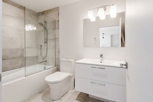 Bathroom - 605-315 Rue Richmond, Montréal (Le Sud-Ouest), QC - Indoor Photo Showing Bathroom