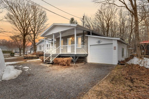 1444 Av. de l'Amiral  Québec (La Haute-Saint-Charles), QC G3K 1G6