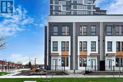 TH1 - 166 ANDERSON AVENUE Markham, ON L6E 1A5