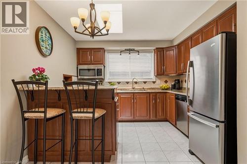 263 Guildwood Drive, Hamilton, ON - Indoor Photo Showing Kitchen With Stainless Steel Kitchen