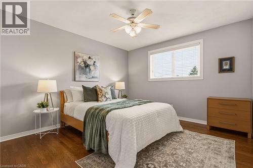 263 Guildwood Drive, Hamilton, ON - Indoor Photo Showing Bedroom