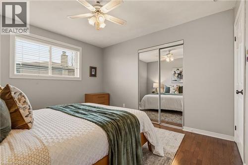 263 Guildwood Drive, Hamilton, ON - Indoor Photo Showing Bedroom