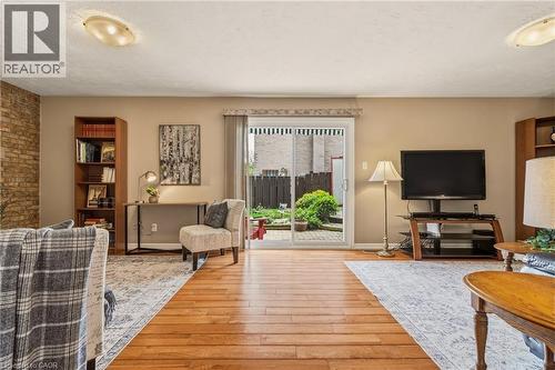 263 Guildwood Drive, Hamilton, ON - Indoor Photo Showing Living Room