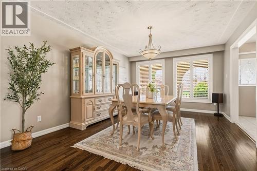 263 Guildwood Drive, Hamilton, ON - Indoor Photo Showing Dining Room
