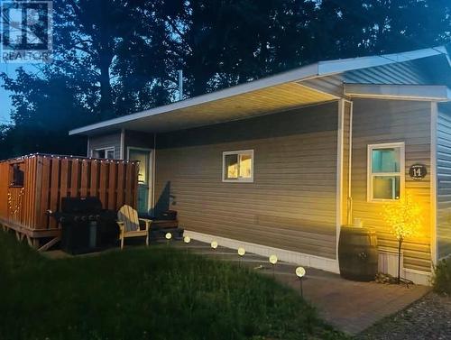 14 Eleventh Avenue  Grand Falls-Windsor, NL A2A 1E5