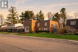 23 RIVERBROOK ROAD  Ottawa, ON K2H 7W7