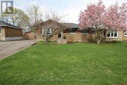 9 GREENHILL DRIVE Thorold (Thorold Downtown), ON L2V 1W4