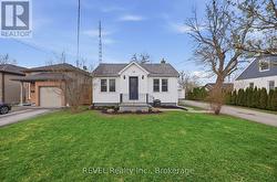 35 HATTER AVENUE Welland (N. Welland), ON L3C 3P4