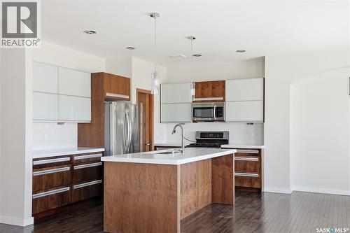 446 Pichler Crescent, Saskatoon, SK - Indoor Photo Showing Kitchen