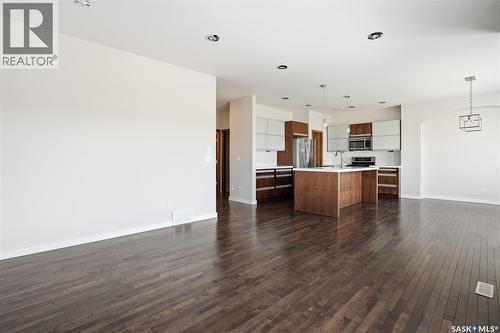 446 Pichler Crescent, Saskatoon, SK - Indoor Photo Showing Kitchen