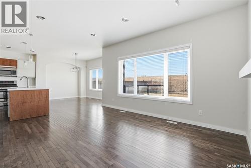 446 Pichler Crescent, Saskatoon, SK - Indoor Photo Showing Kitchen