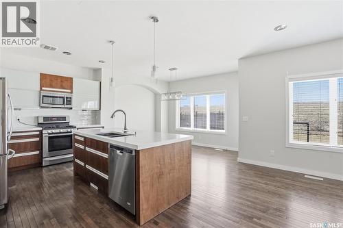 446 Pichler Crescent, Saskatoon, SK - Indoor Photo Showing Kitchen With Stainless Steel Kitchen With Double Sink With Upgraded Kitchen