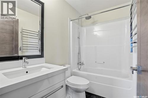 446 Pichler Crescent, Saskatoon, SK - Indoor Photo Showing Bathroom