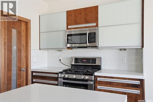 446 Pichler Crescent, Saskatoon, SK - Indoor Photo Showing Kitchen