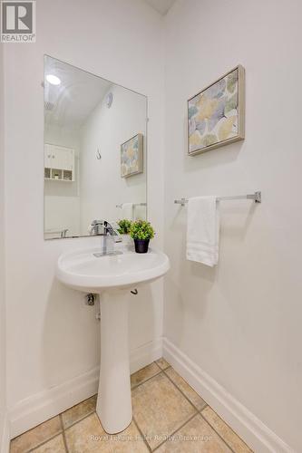 34 Eagle Drive, Stratford, ON - Indoor Photo Showing Bathroom