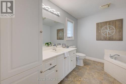34 Eagle Drive, Stratford, ON - Indoor Photo Showing Bathroom