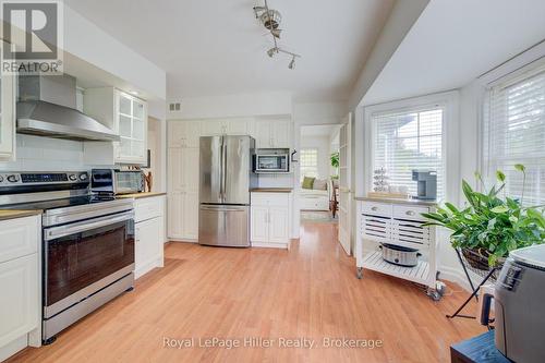 34 Eagle Drive, Stratford, ON - Indoor Photo Showing Kitchen