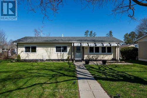 34 FLORA DRIVE  Innisfil, ON L9S 1R1