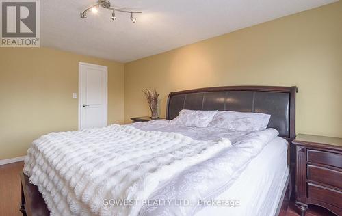 6564 Edenwood Drive, Mississauga, ON - Indoor Photo Showing Bedroom