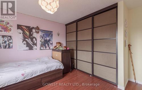 6564 Edenwood Drive, Mississauga, ON - Indoor Photo Showing Bedroom