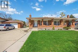 725 HILLARY STREET Sarnia, ON N7T 7T7