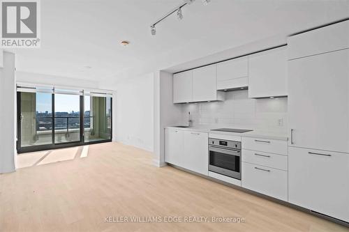 507 - 33 FREDERICK TODD WAY  Toronto, ON M4G 0C9