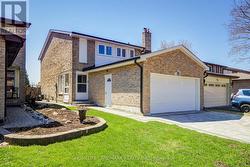 45 LONGMEADOW CRESCENT Markham, ON L3R 3J6