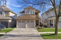 117 POINT HOPE PLACE  Whitby (Port Whitby), ON L1N 9P8