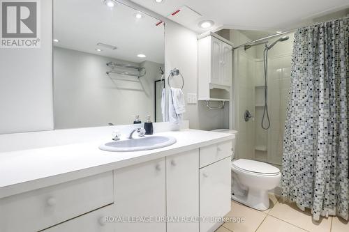 1081 Keswick Court, Oshawa, ON - Indoor Photo Showing Bathroom