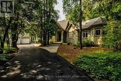 6196 DEERMEADOW DRIVE Ottawa, ON K4P 1M9