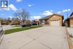19 SEDONA Court  Hamilton, ON L9B 2R1
