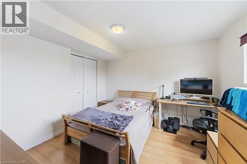 19 Sedona Court, Hamilton, ON - Indoor Photo Showing Bedroom