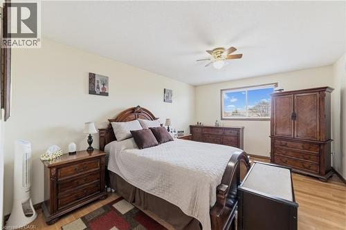 19 Sedona Court, Hamilton, ON - Indoor Photo Showing Bedroom
