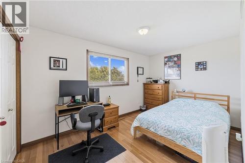 19 Sedona Court, Hamilton, ON - Indoor Photo Showing Bedroom