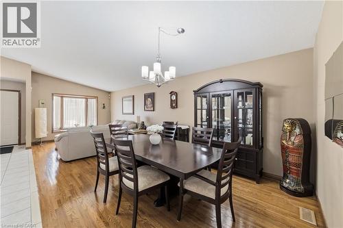 19 Sedona Court, Hamilton, ON - Indoor Photo Showing Dining Room