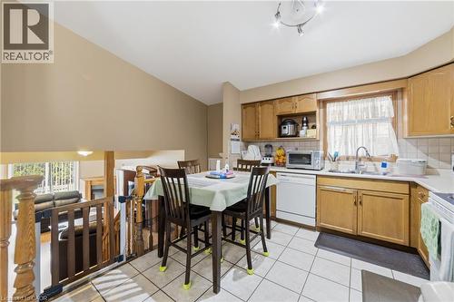 19 Sedona Court, Hamilton, ON - Indoor