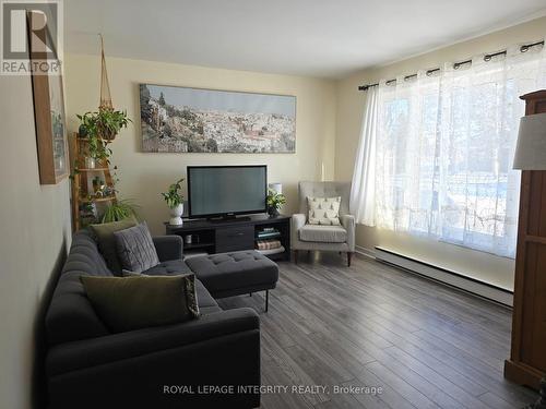 Living Room with lots of Natural Light - 3264 Johnston Avenue, Cornwall, ON - Indoor Photo Showing Living Room