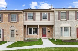93-580 Eyer Drive  Pickering, ON L1W 3B7