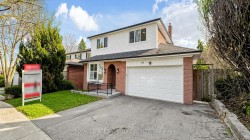 116 Oakmeadow Boulevard Toronto, ON M1E 4G7