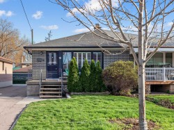 78 Foxrun Avenue Toronto, ON M3L 1L8