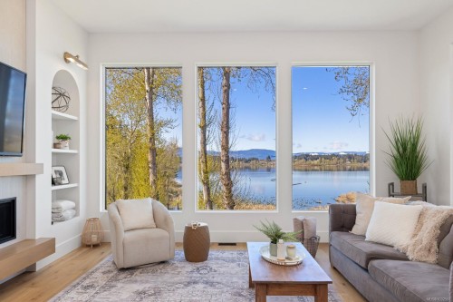 1855 Westlock Rd, Duncan, BC 