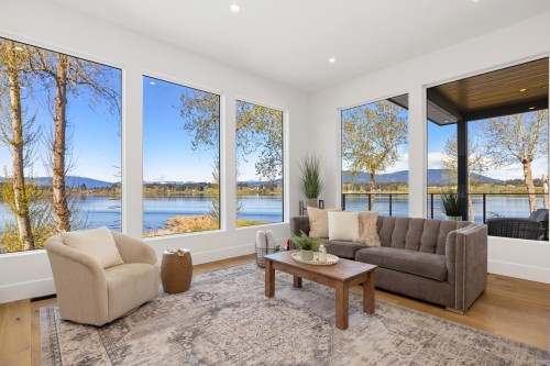 1855 Westlock Rd, Duncan, BC 