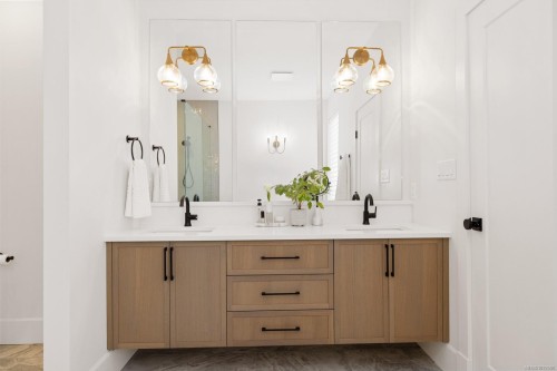 1855 Westlock Rd, Duncan, BC 