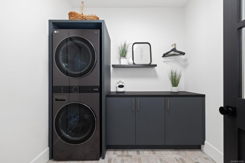 1855 Westlock Rd, Duncan, BC 