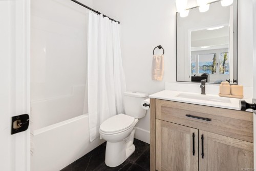 1855 Westlock Rd, Duncan, BC 