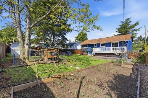 541 Warren Ave, Saanich, BC 