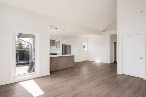 401-9716 Third St, Sidney, BC - Indoor Photo Showing Kitchen