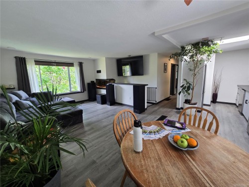 97 Mitchell Rd, Courtenay, BC 